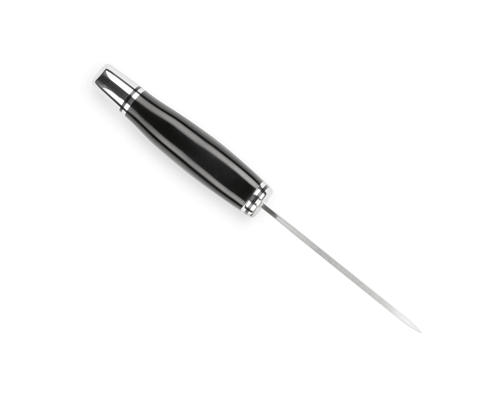 Close-up of Buck skinner knife curved belly blade