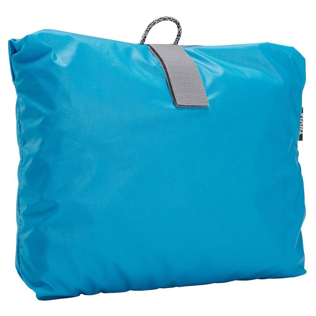 Rollaway front window of the Thule child carrier rain cover providing 360-degree weather protection.