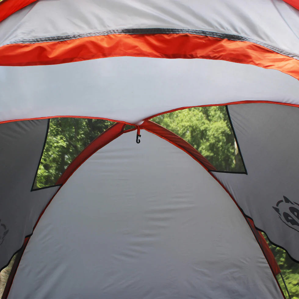 Color-coded poles and pole pockets of the Truck Tent for easy and quick setup.