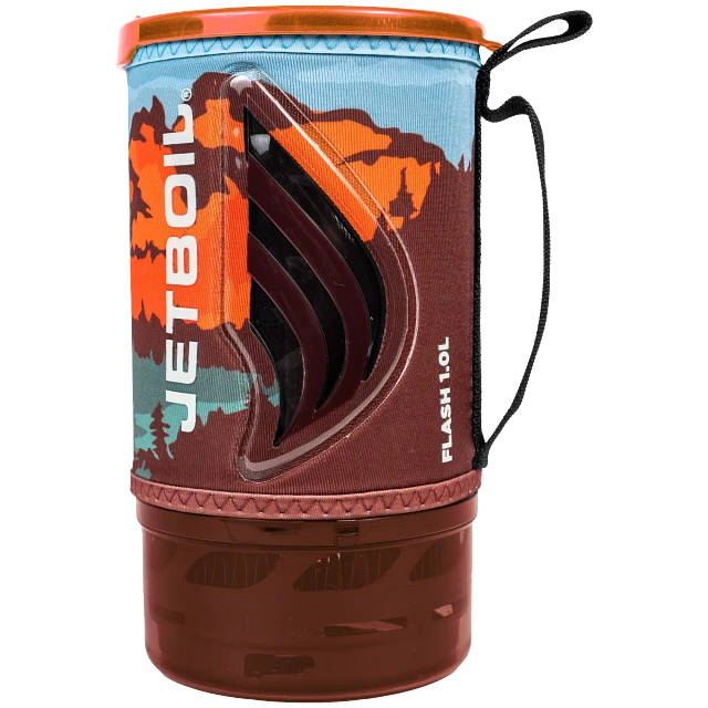 A detailed view of the Jetboil Flash’s colored grip zone for secure handling and the improved pot-to-burner connection with three locking points for stability and safety.