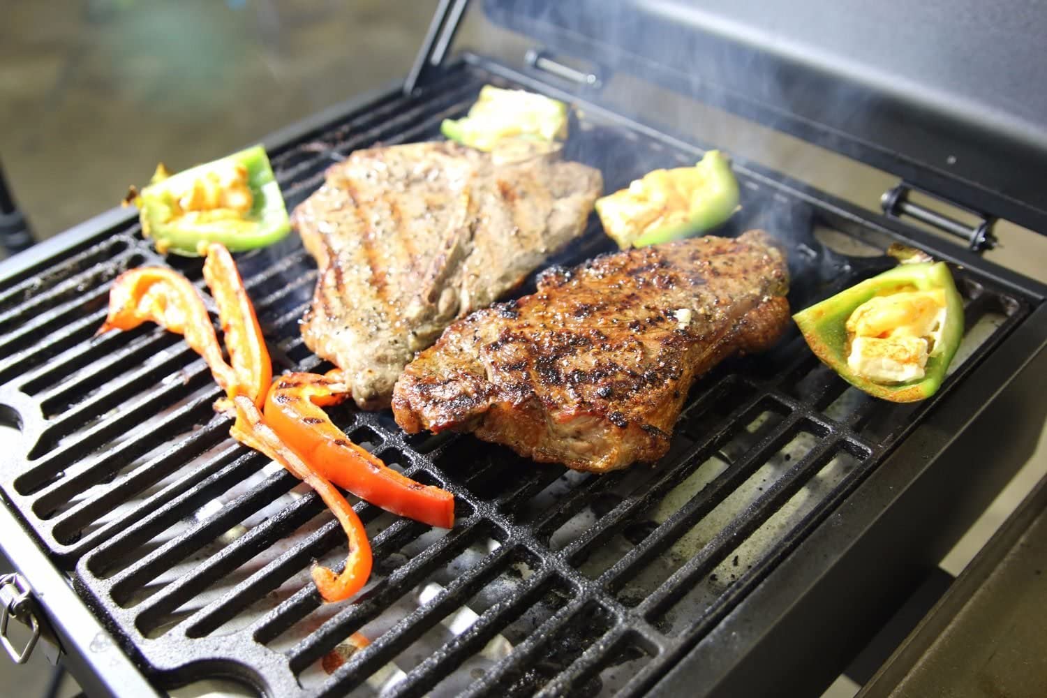 Includes grill box and griddle plate – Versatile cooking options for grilling and frying.