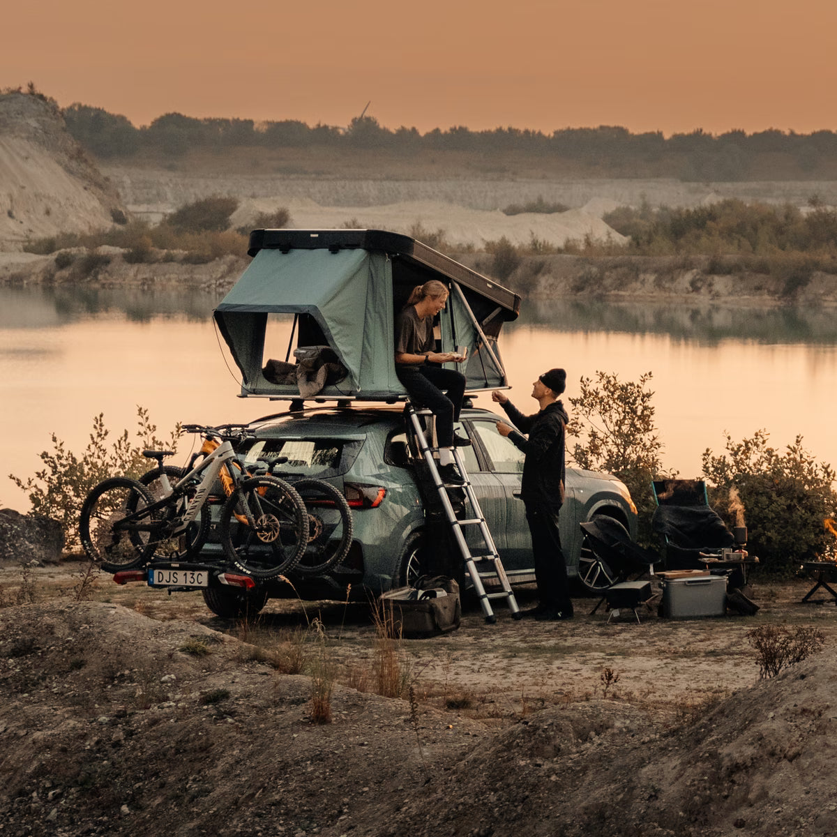 Thule Widesky two-person rooftop tent mounted on SUV roof rack
