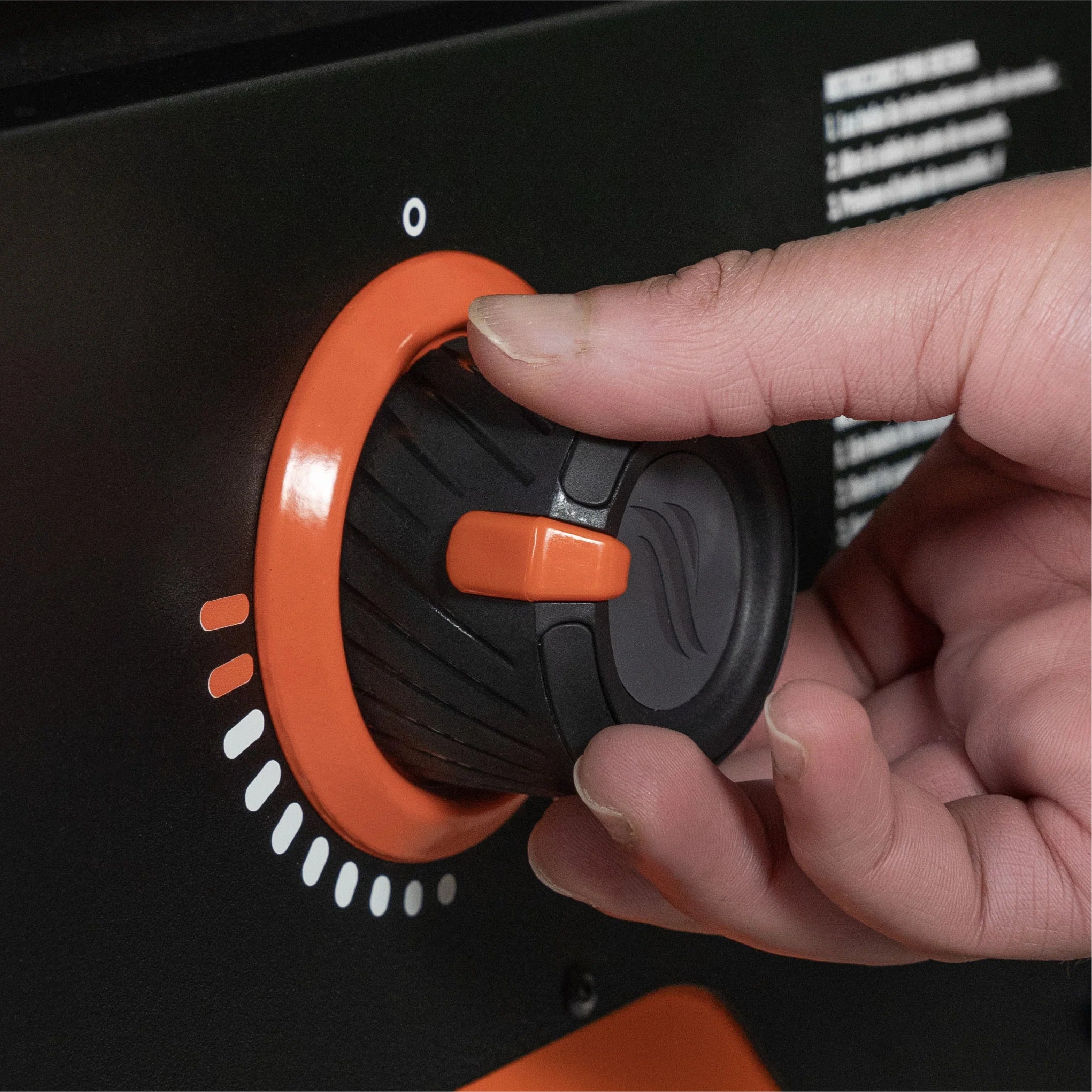 Protective 28-inch Blackstone griddle cover for weather resistance