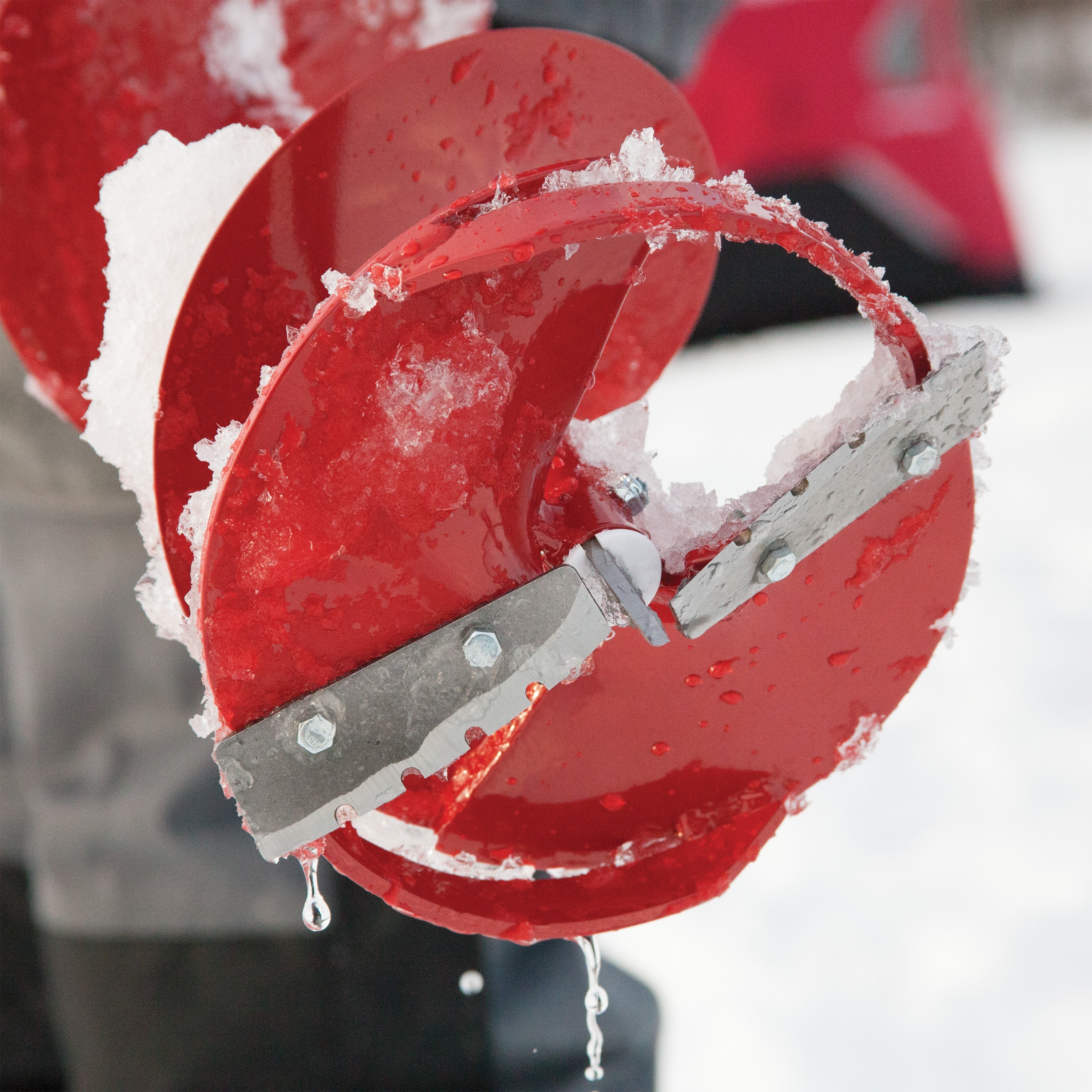 Stainless steel Power Blades for enhanced durability and cutting efficiency.