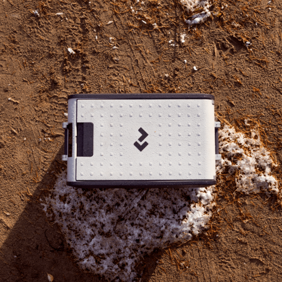 Diagram illustrating the Dometic CFX3's 3-stage dynamic battery protection system, preventing dead batteries and supporting deep draws on dual batteries