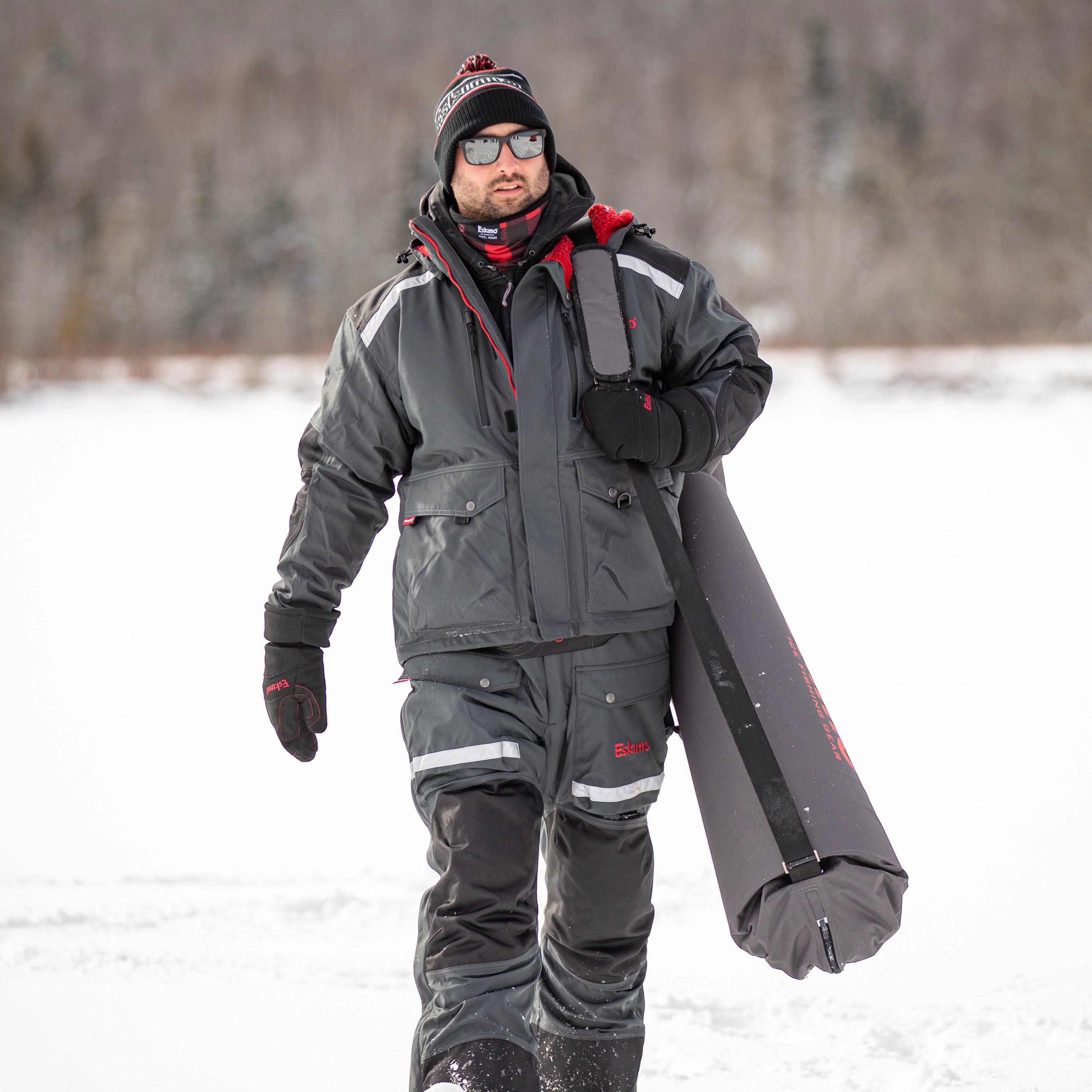 Reinforced interior of Eskimo Electric Auger Carry Bag protecting E40 electric auger from snow, rain, and slush