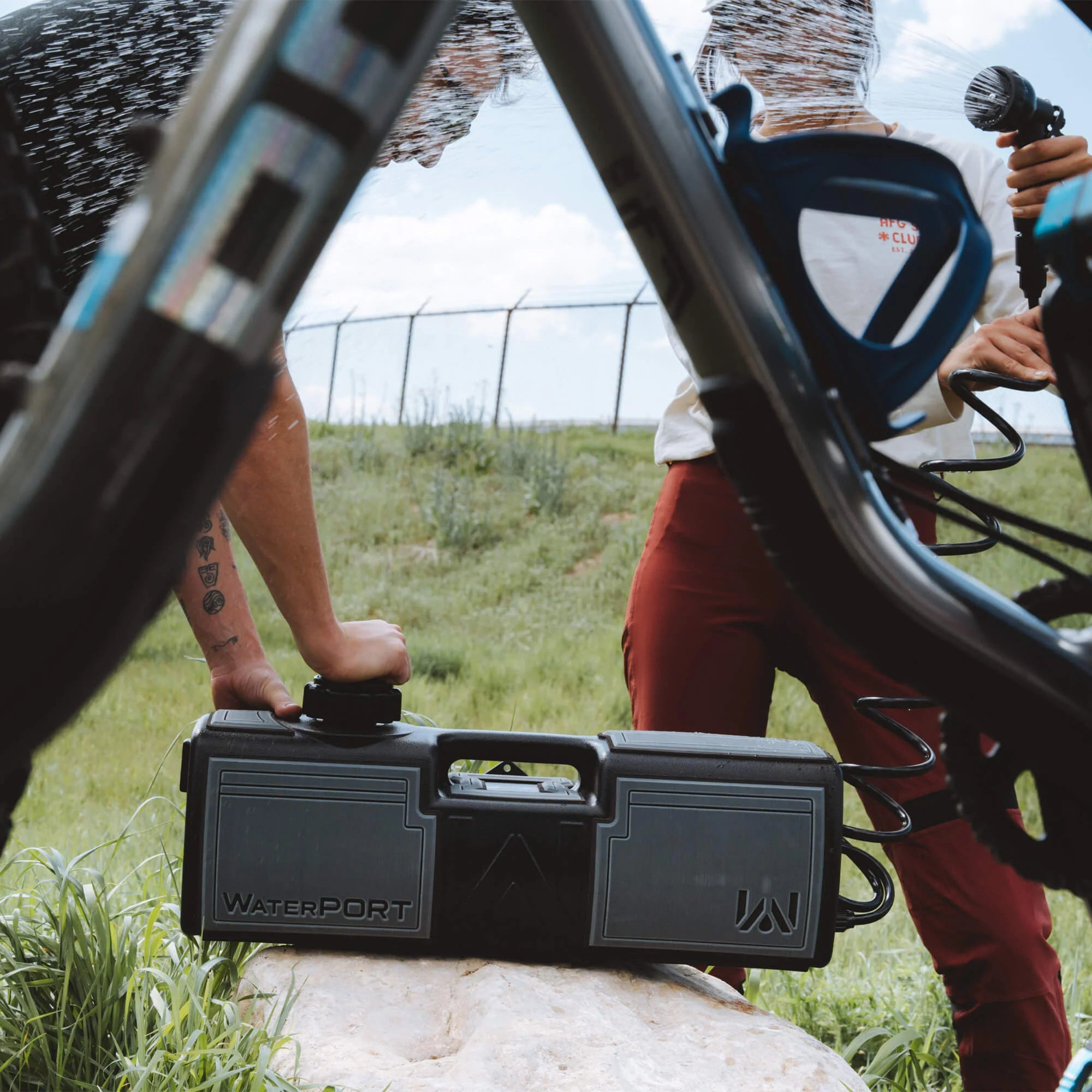Close-up of 6mm thick EVA material providing insulation for the 4 Gallon Day Tank
