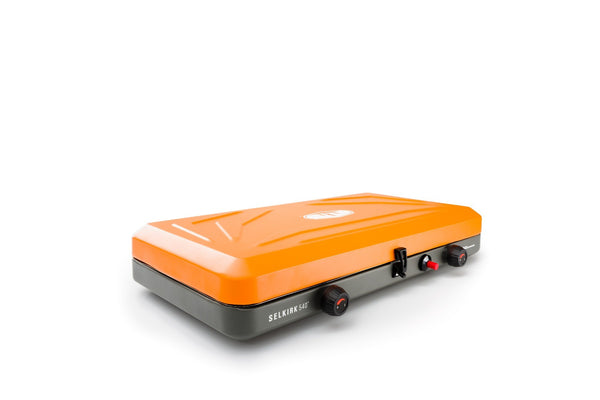 Heat-resistant nylon lid with an integrated strainer, designed to resist deformation in packs.