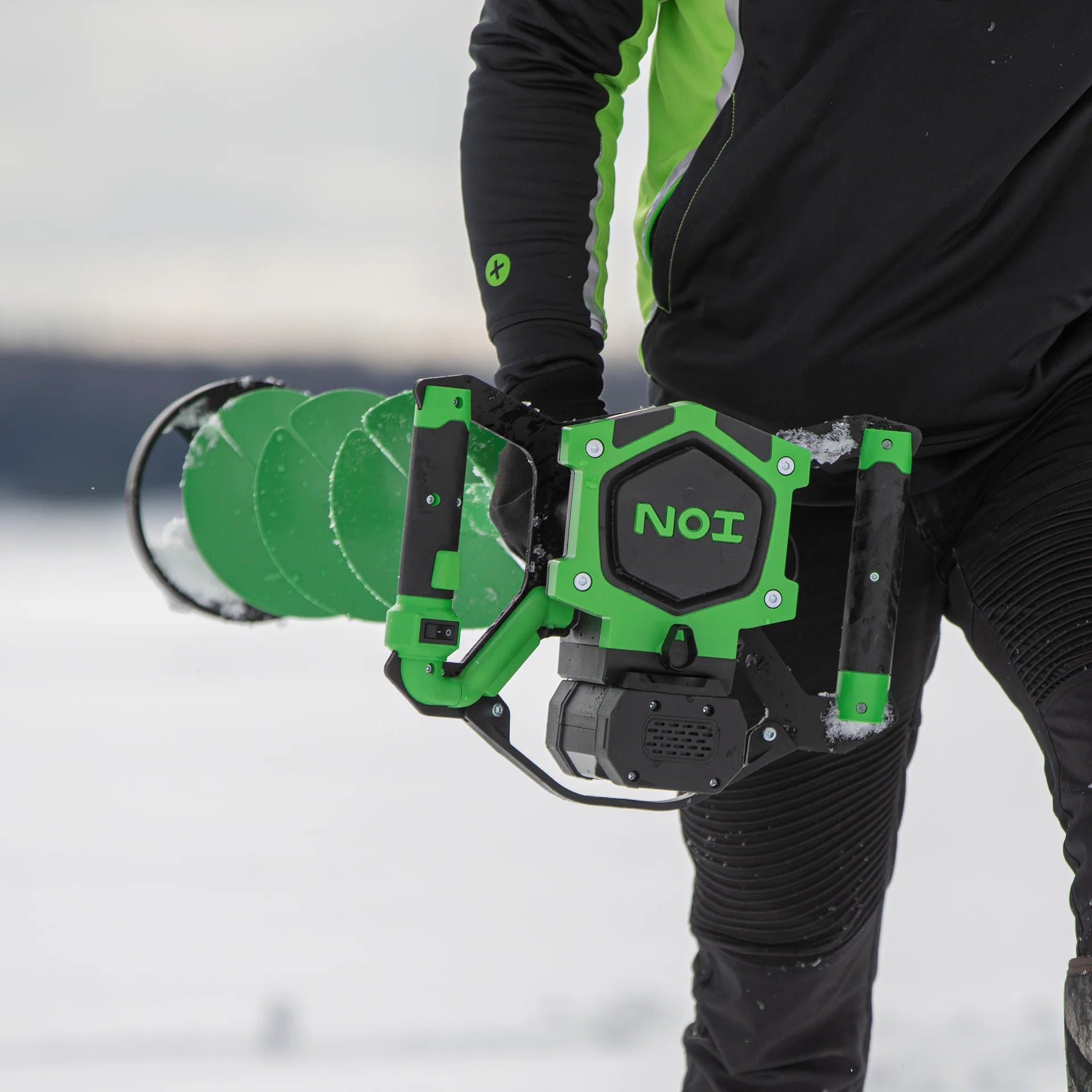 Bright LED drilling lights on the ION Alpha Plus, ensuring clear visibility during early morning or nighttime ice fishing.