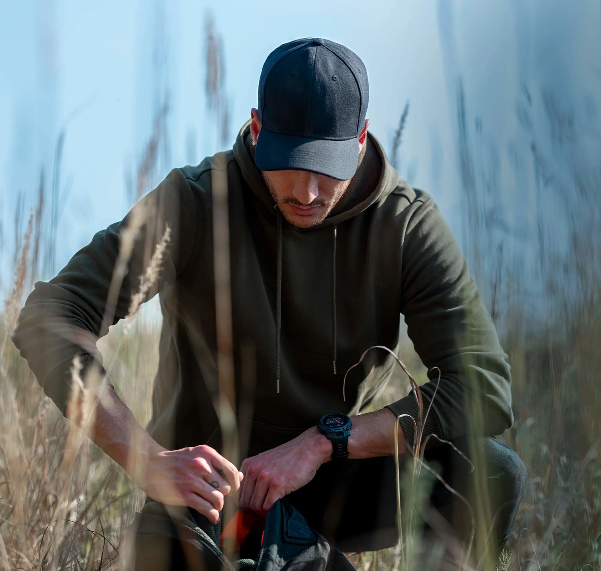 Solar charging Garmin Instinct 3 Tactical smartwatch with unlimited battery life in sunlight