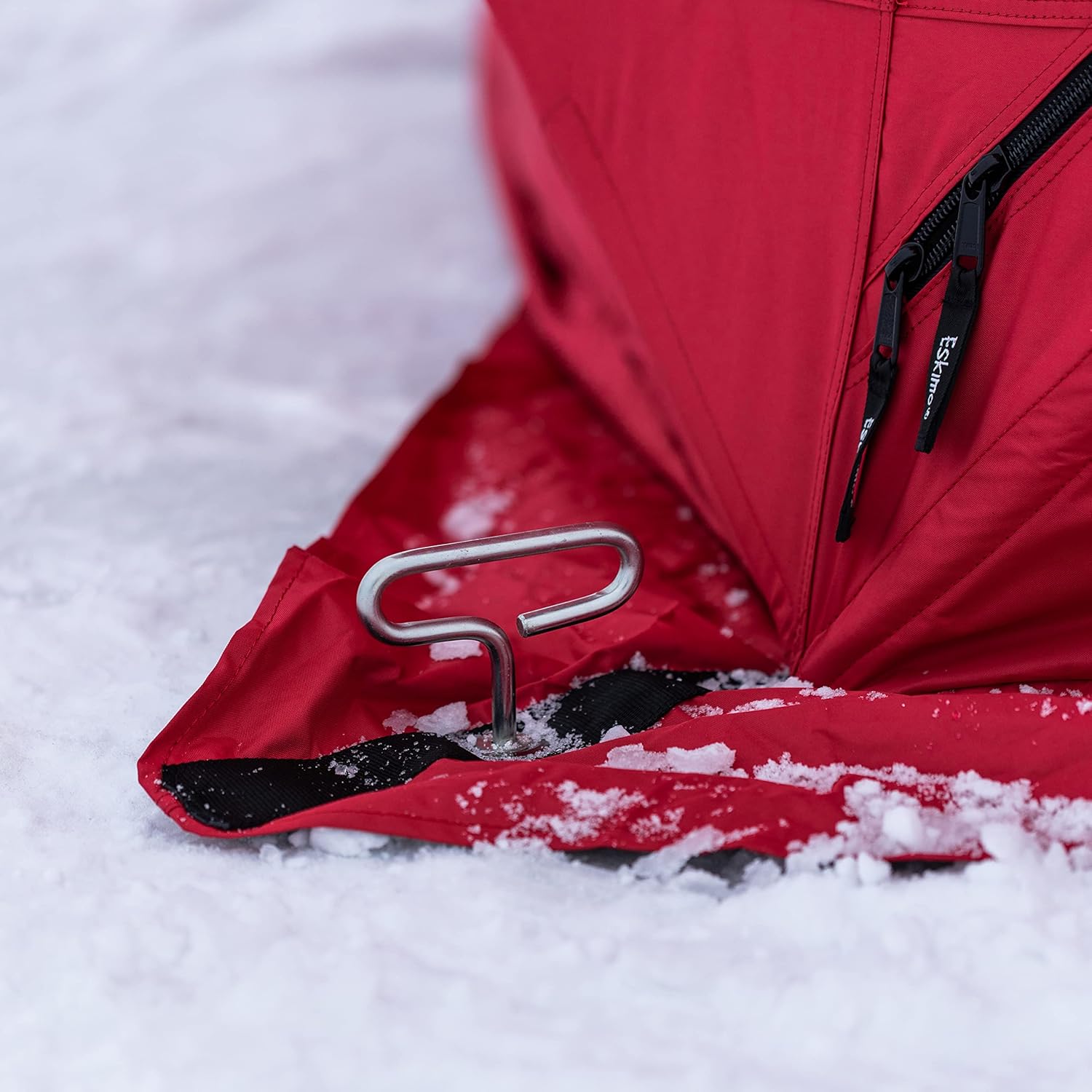 Close-up of QuickFish 6 hub frame and IceTight™ insulated fabric