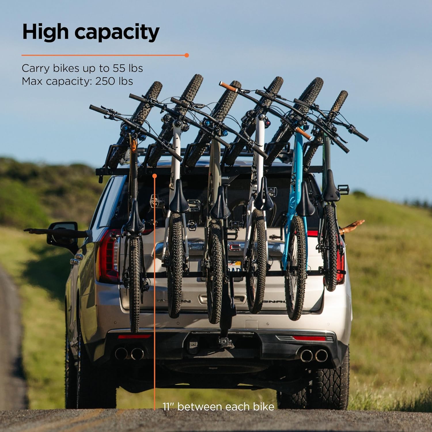 Secure locking system on Thule ReVert – Integrated hitch bike lock securing the rack to the car for added safety.