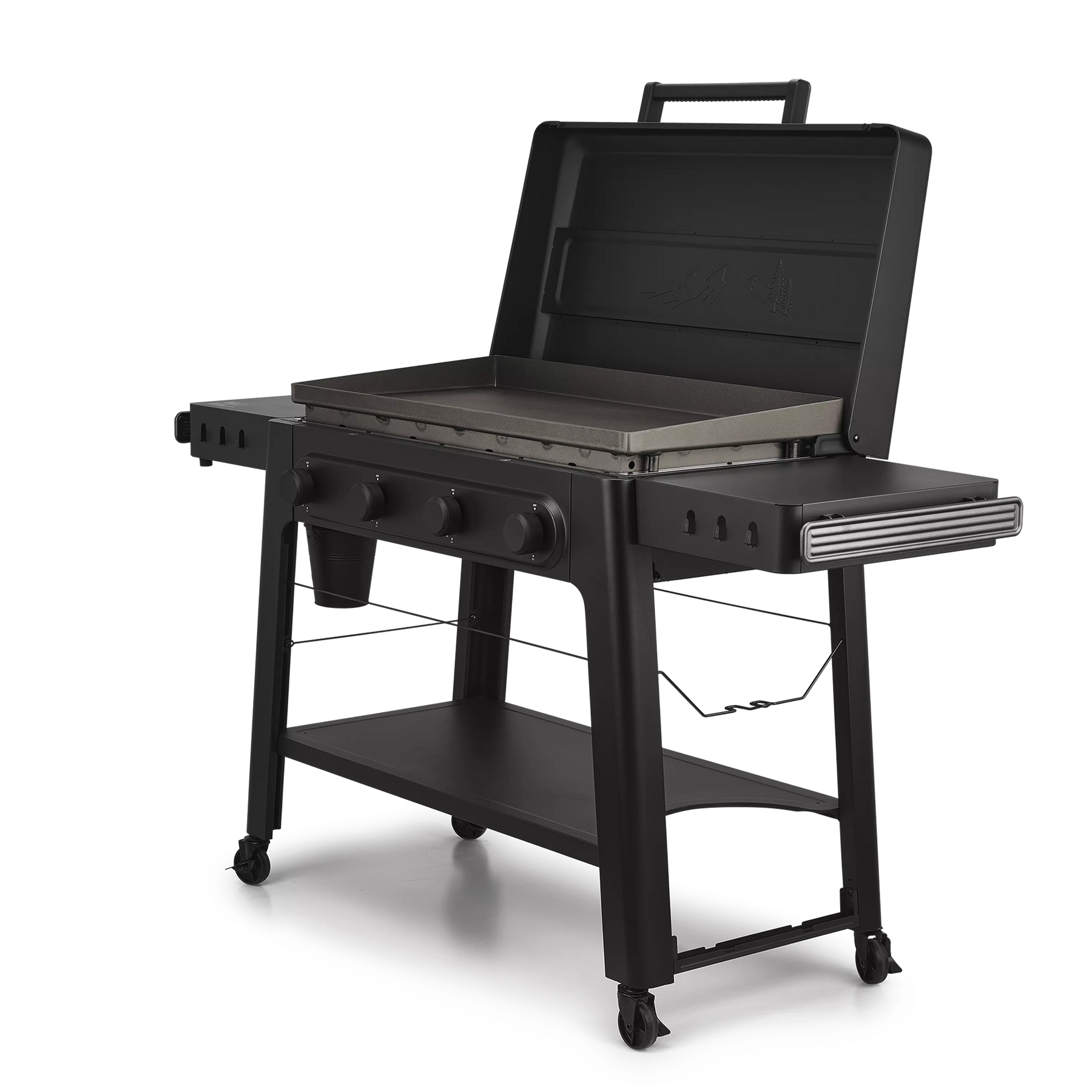 Traeger Irontop 4-Burner flat top griddle with side shelves and hinged lid, designed for outdoor cooking, searing, frying, and grilling.