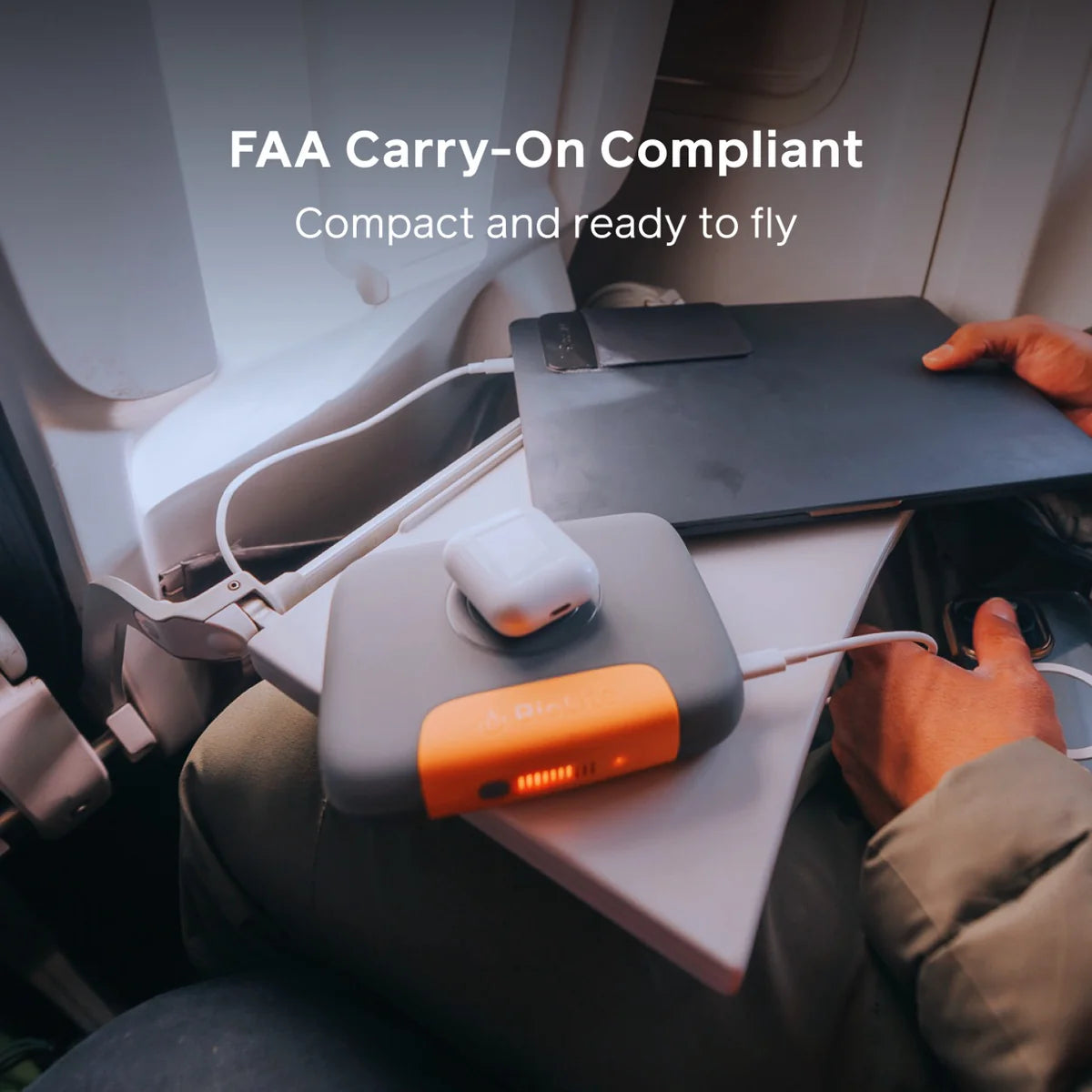 Close-up of the LED battery indicator on the power bank