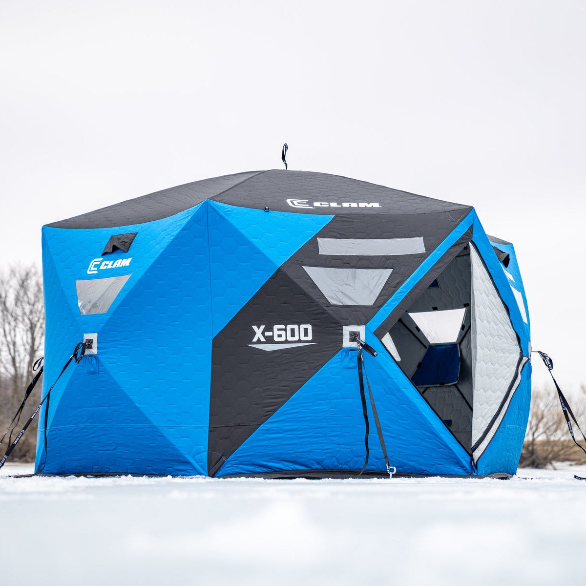 Clam X-600 thermal ice fishing shelter interior