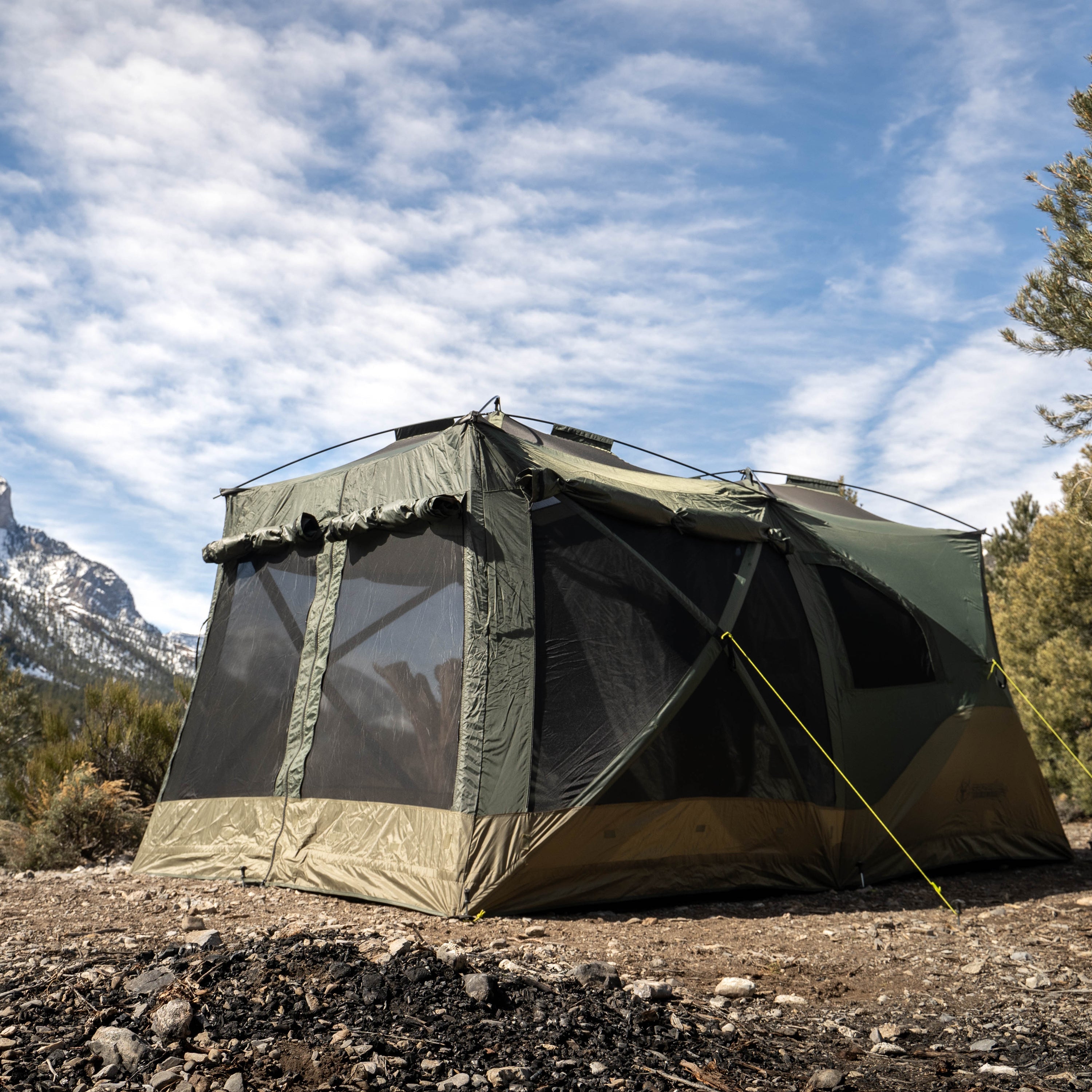 Gazelle T4 Plus 8-person instant hub tent