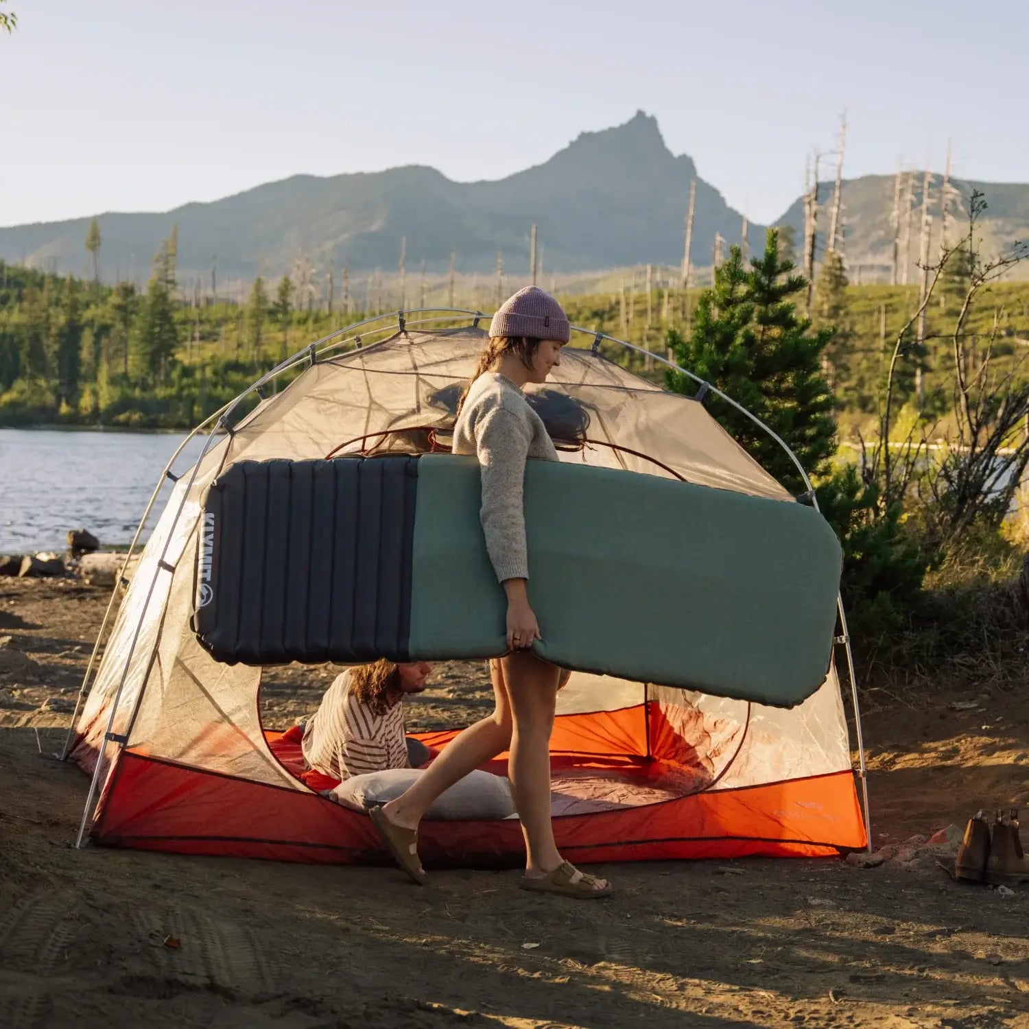 Klymaloft Summit regular sleeping pad inflated on campsite