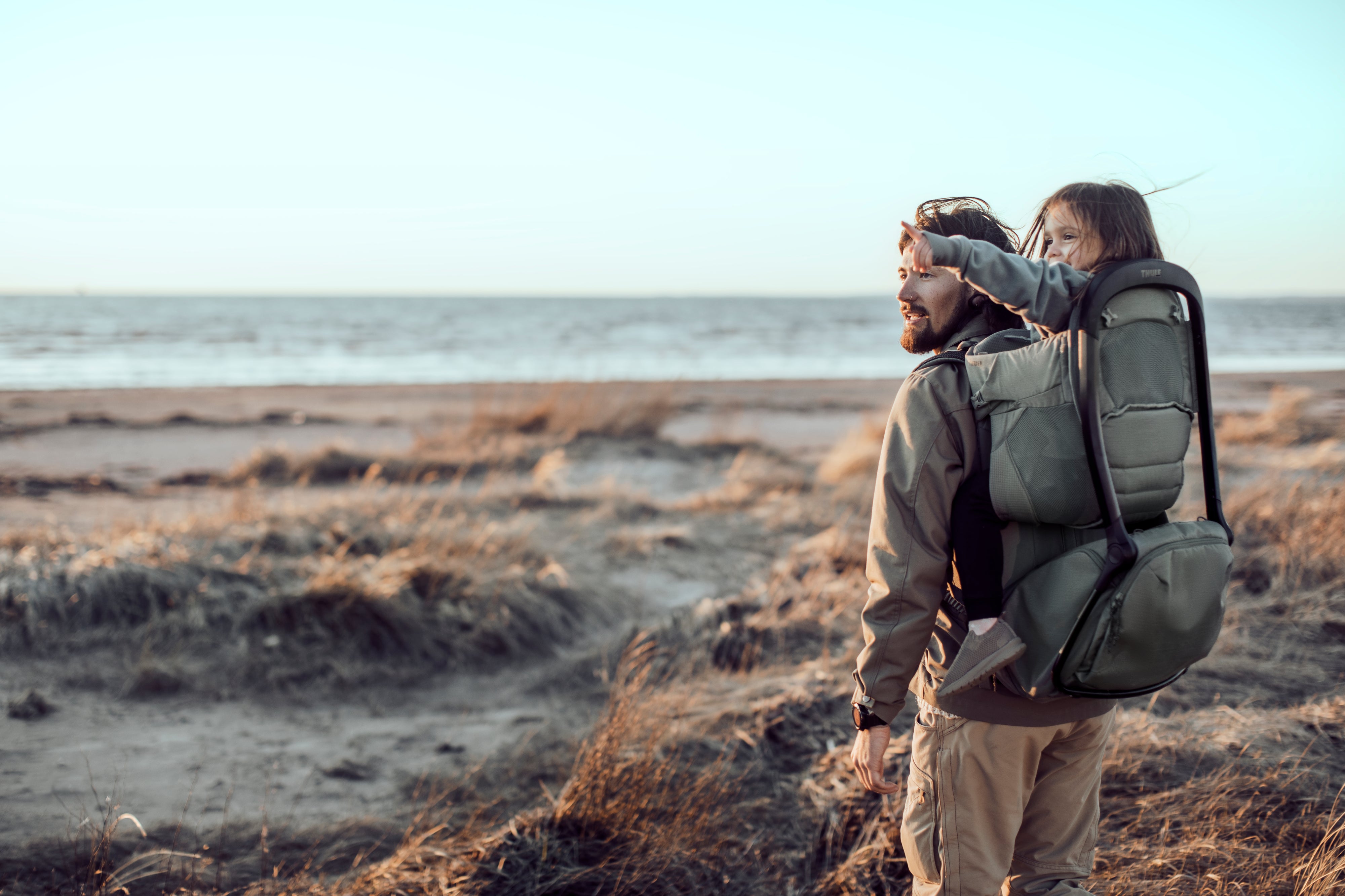 Made of recycled polyester and PFC-free materials for a more sustainable choice.