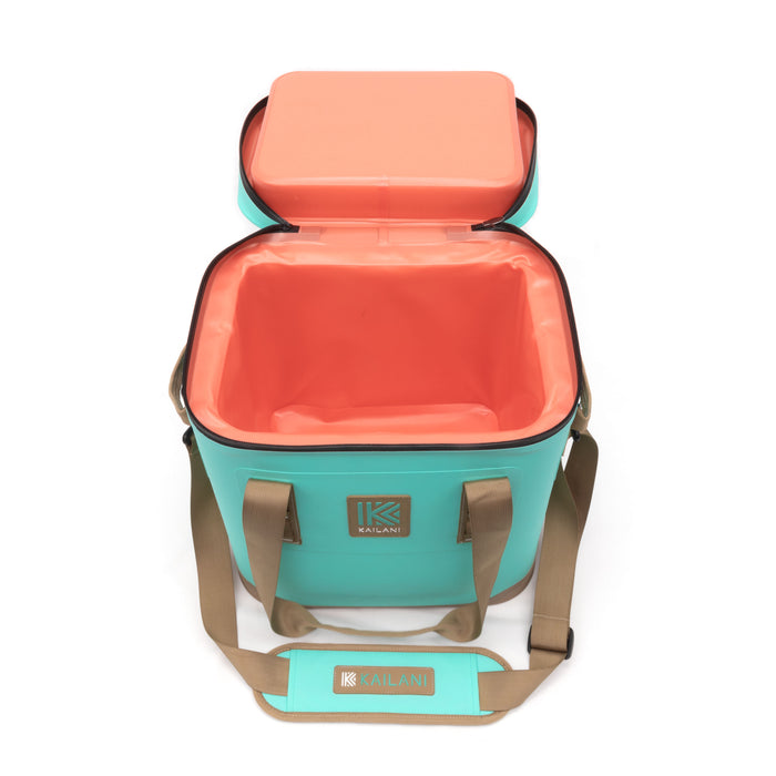 MAKO 10 soft-sided cooler with premium insulation for all-day cooling.