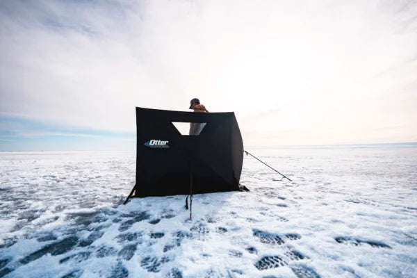Otter Windbreak V-Hub Ice-Lock anchoring system