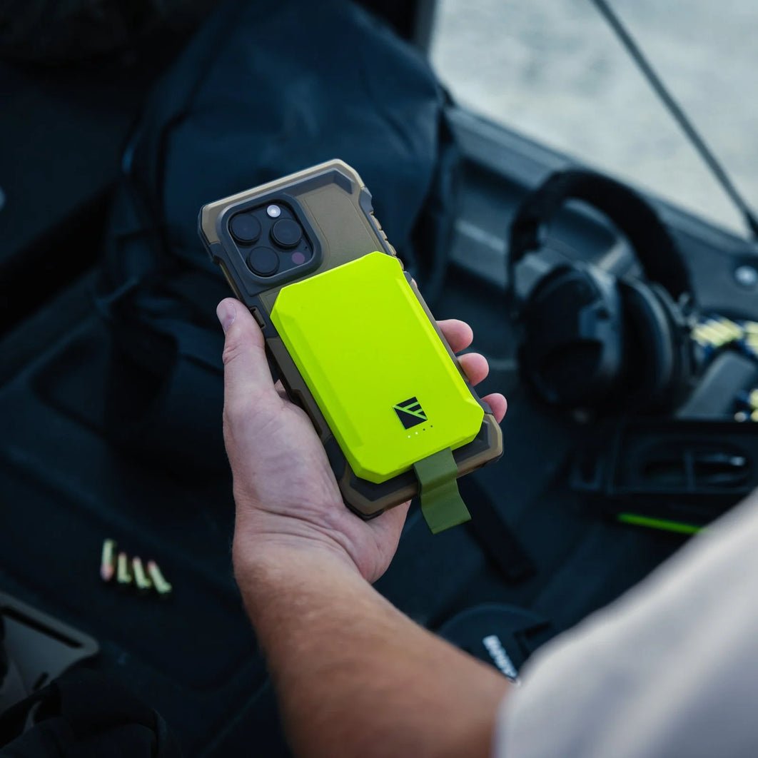 Rugged portable 3000mAh power bank for everyday carry