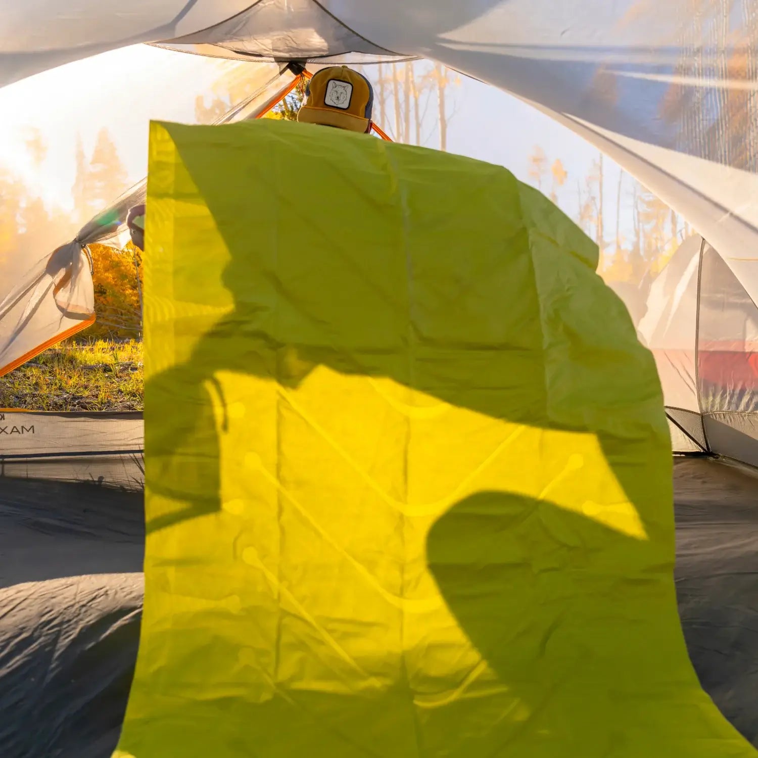 Deep-weld sleeping pad construction allowing sleeping bag loft