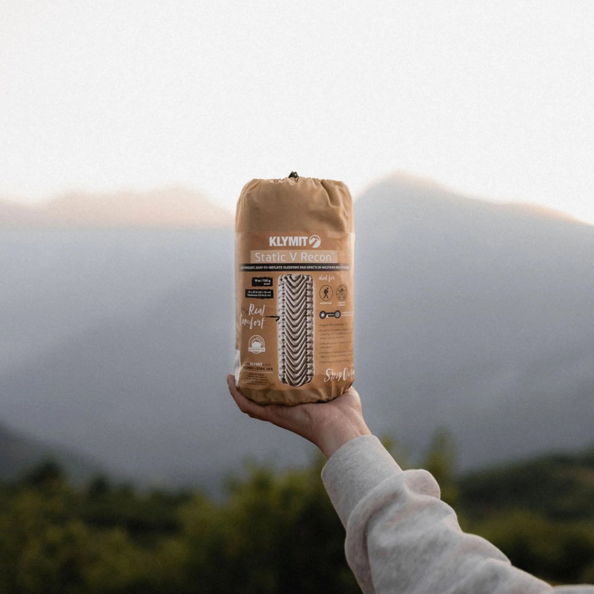 Deep weld patterning on the Static V™ sleeping pad enhances insulation and thermal comfort.