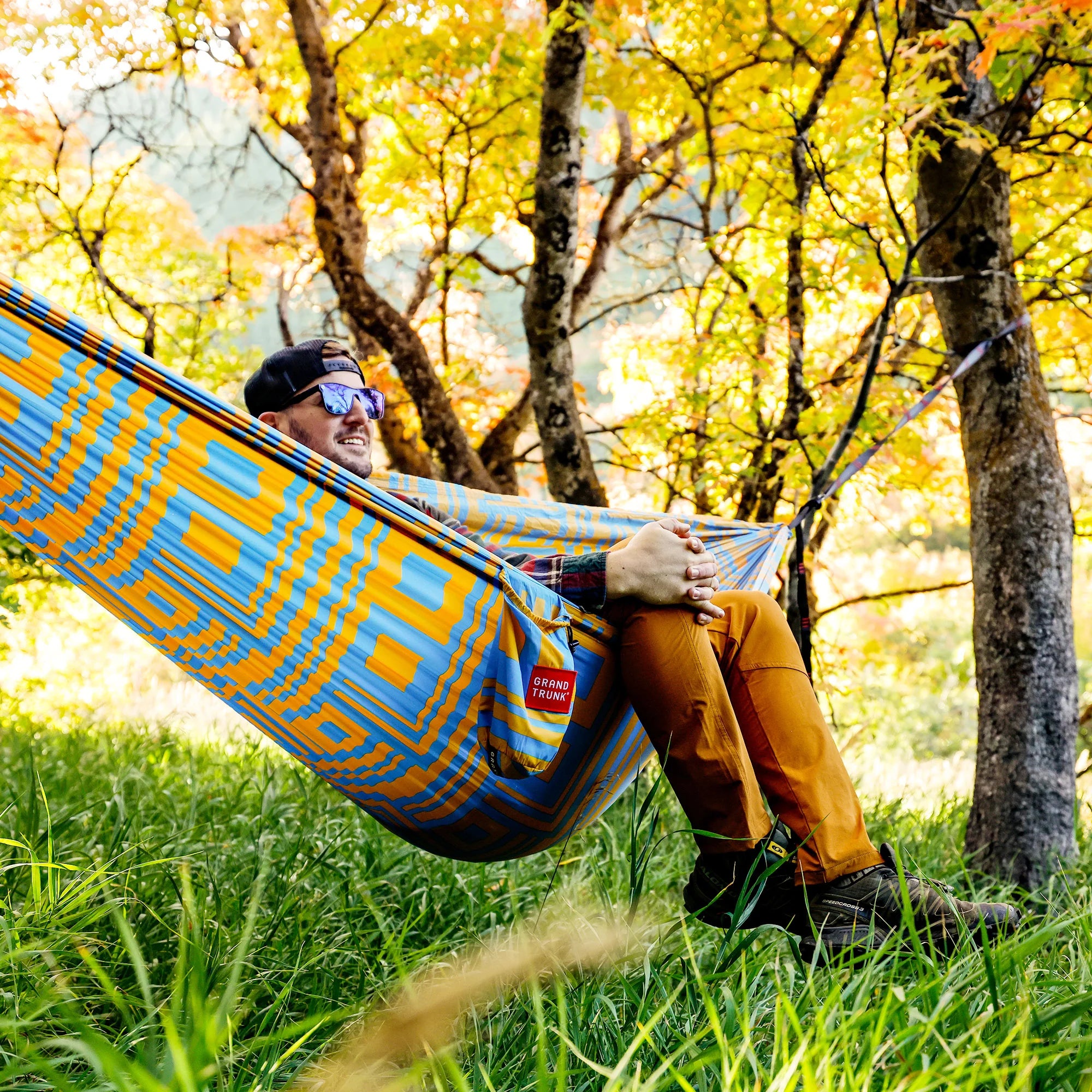 Travel-ready hammock with breathable fabric and stress-free built-in storage sack
