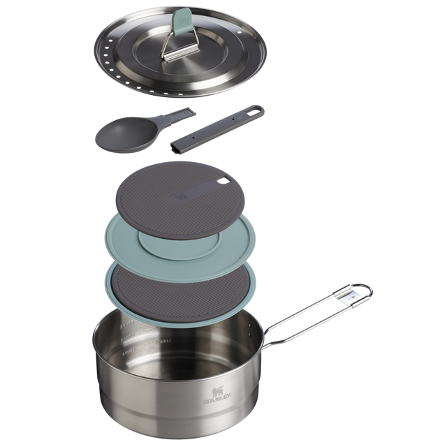 Wildfare Pro outdoor cookset with lid strainer and cutting board