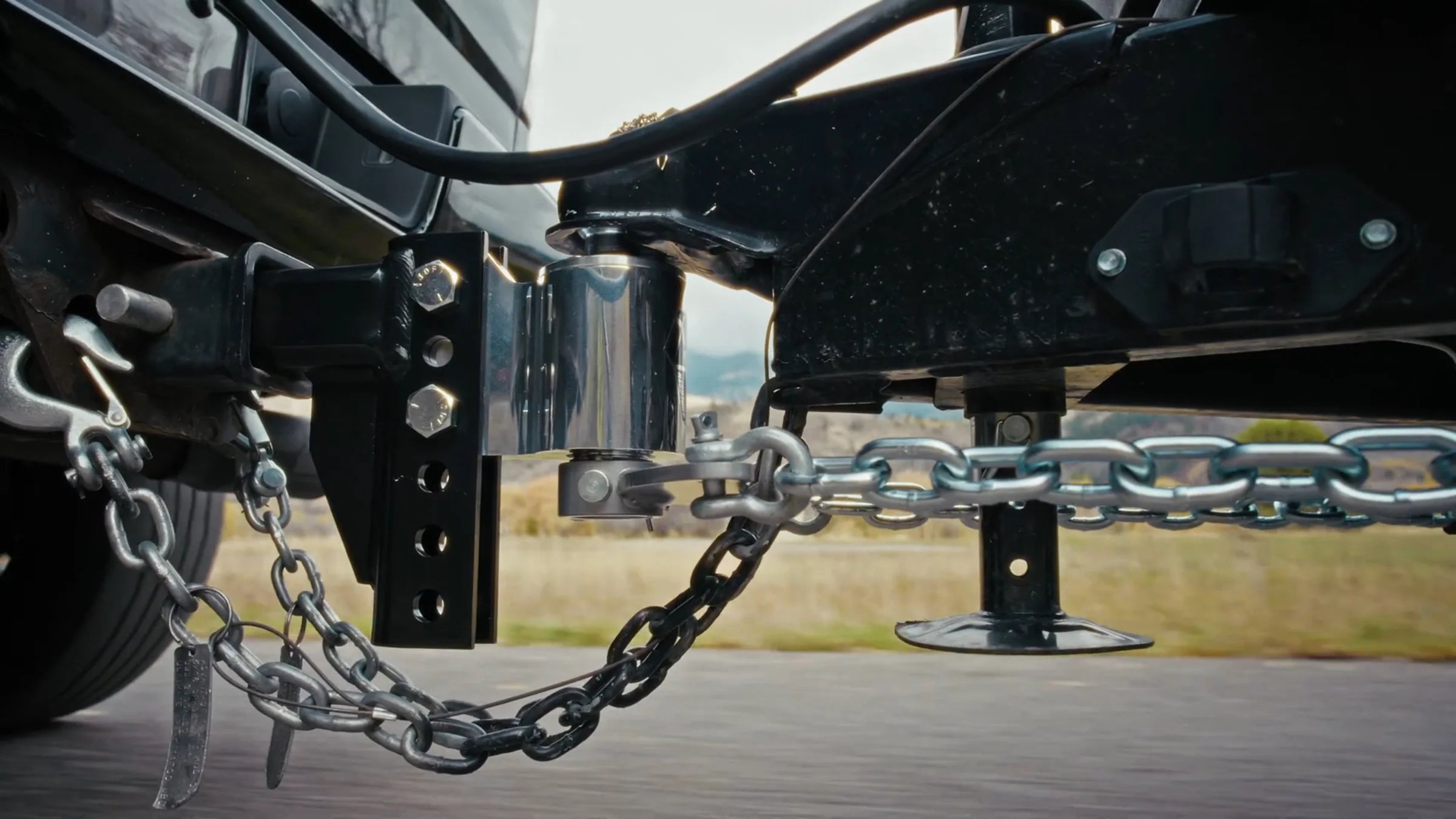 Andersen anti-sway weight distribution hitch improving towing stability