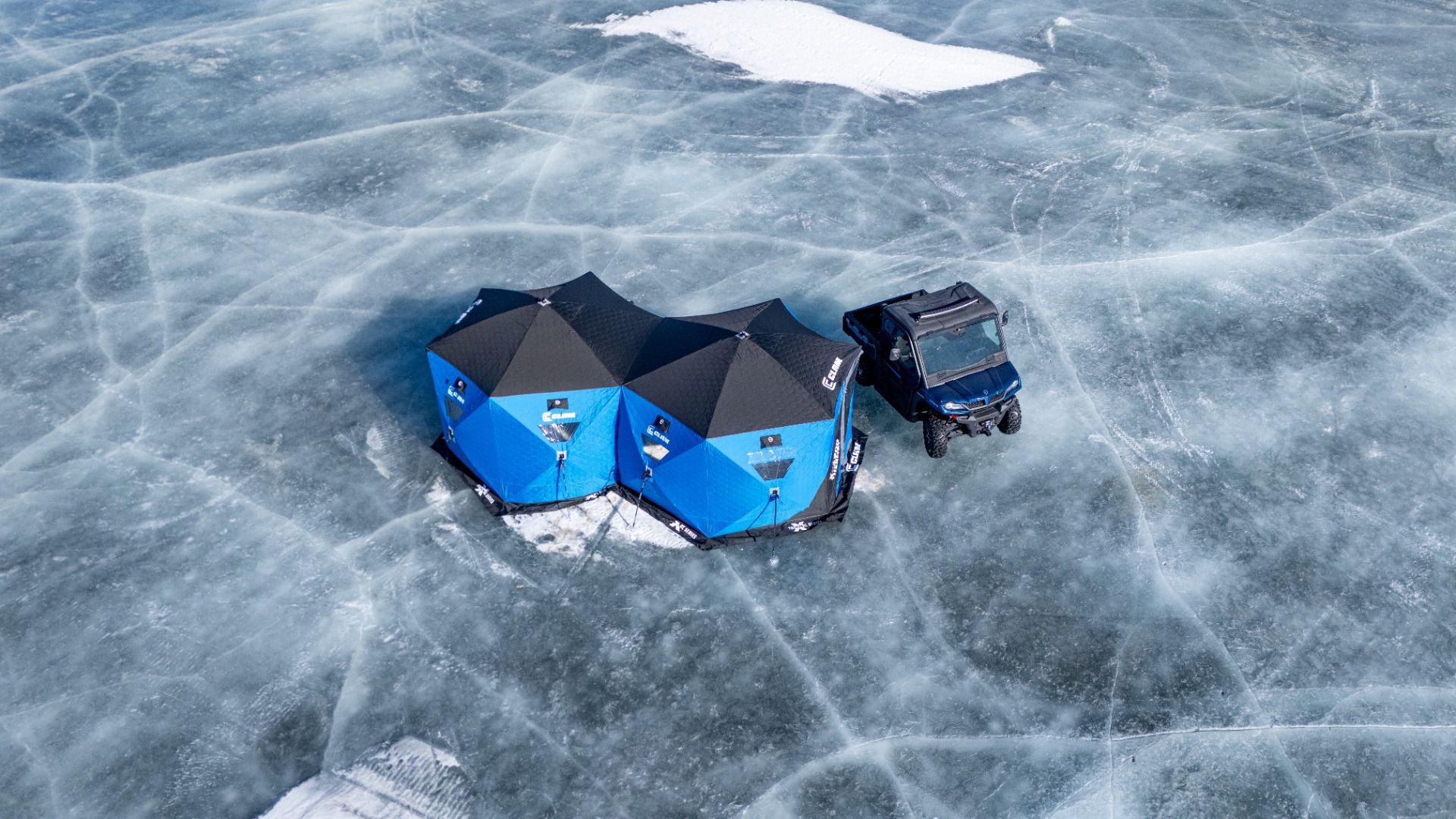 Clam X-1200 double hub shelter with Max Entry door system