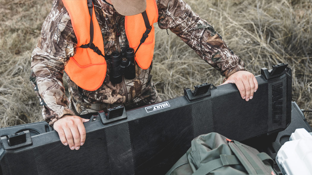 Tactical takedown gun case with secure lockable padlock holes for air and trail travel