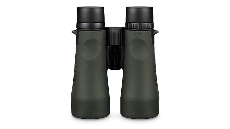Vortex Diamondback HD binoculars designed for hunting and outdoor use in rugged conditions.