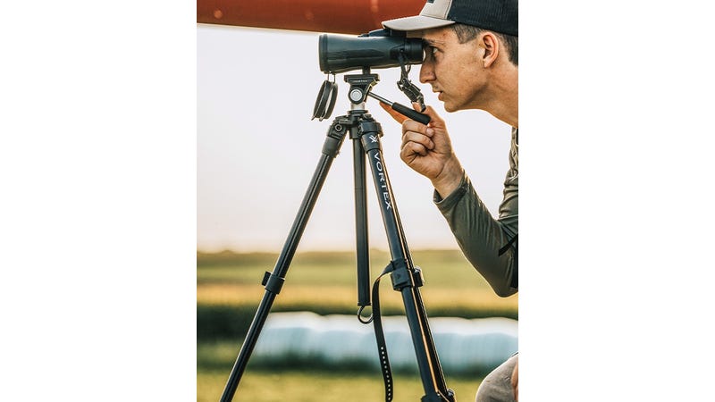Compact aluminum tripod with 2-way pan head