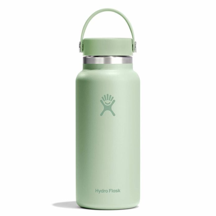 Durable 32 oz Hydro Flask stainless steel water bottle for hiking, travel, and all-day hydration