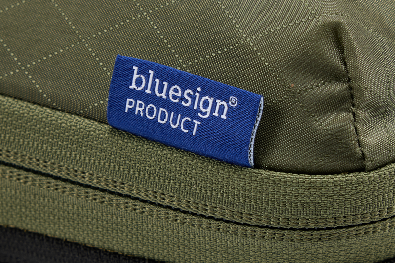 Thule Packing Cube made from durable bluesign® approved 100D ripstop nylon material, water-repellent and eco-friendly