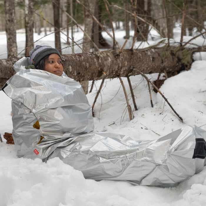 80% heat-reflective survival bivvy for hiking and camping

