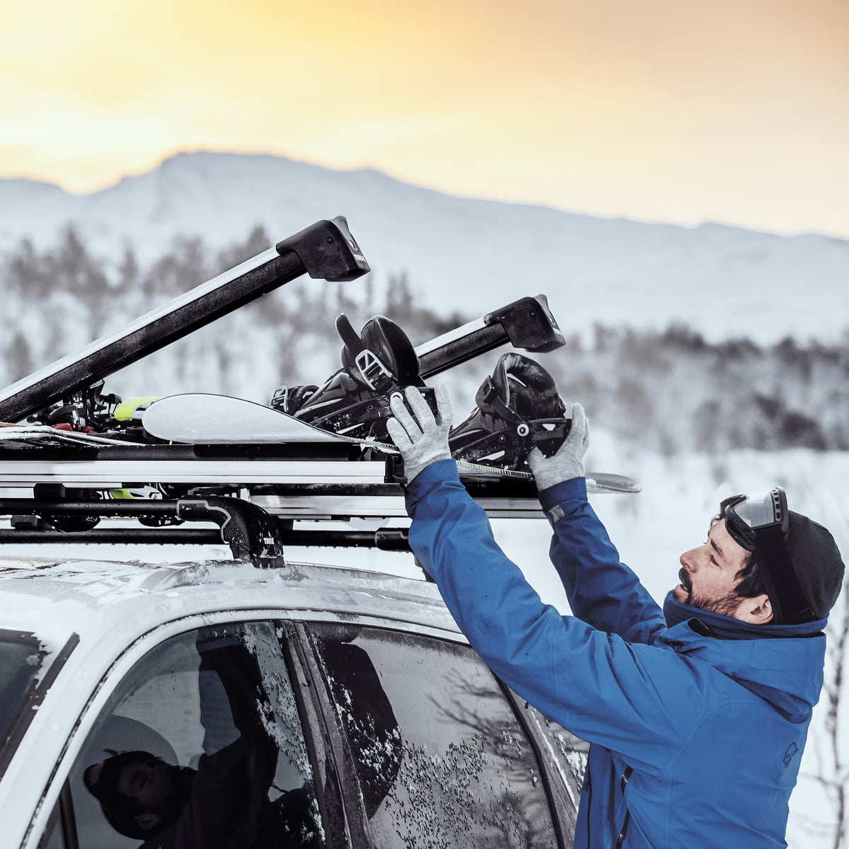 Raised-design ski rack providing extra clearance for high bindings