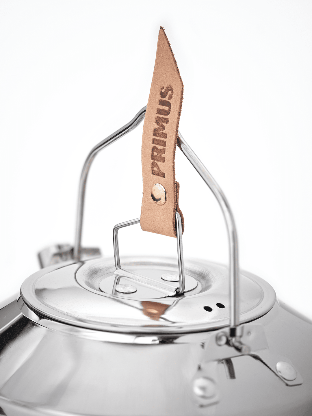 1.5L camp kettle ideal for 2–3 people, great for morning pour-overs or evening tea at basecamp

