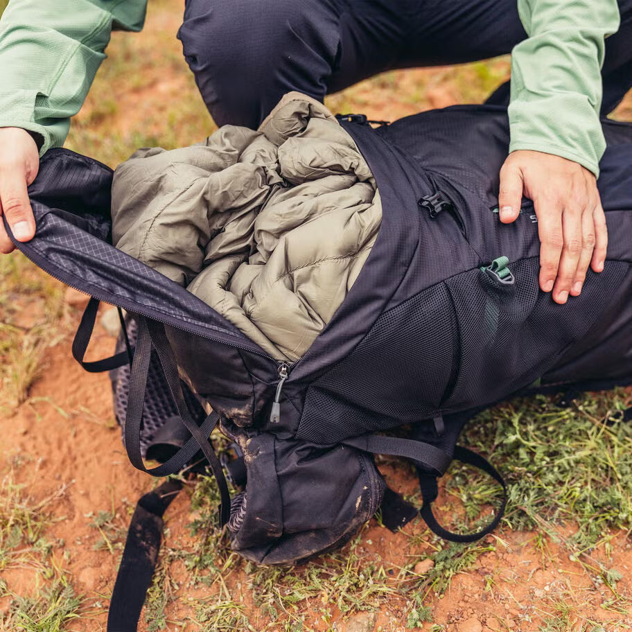 Gregory backpack with ventilated 3D foam backpanel and adjustable suspension system