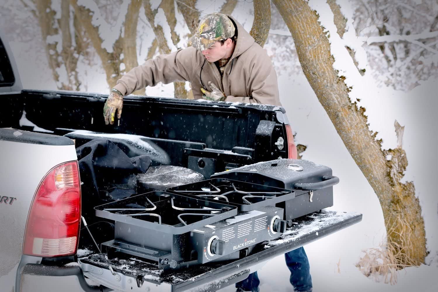 477 sq. inch total cooking surface – Spacious area for grilling meats, veggies, and more.
