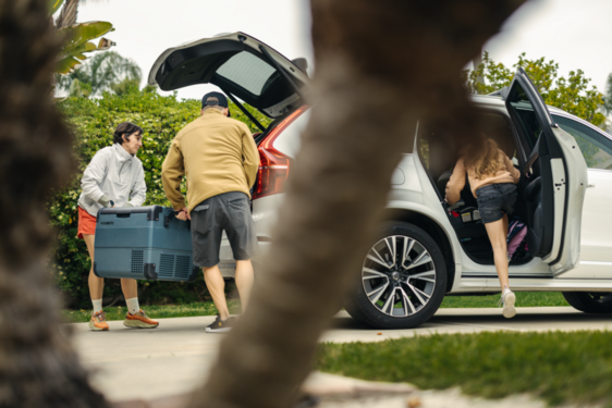 Lightweight Dometic CFX2 cooler with reinforced corners and ABS folding handles for easy portability.