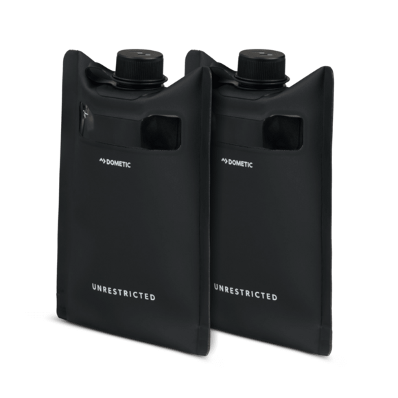 Dometic Unrestricted Connect Ice magnetic fillable ice packs black two pack