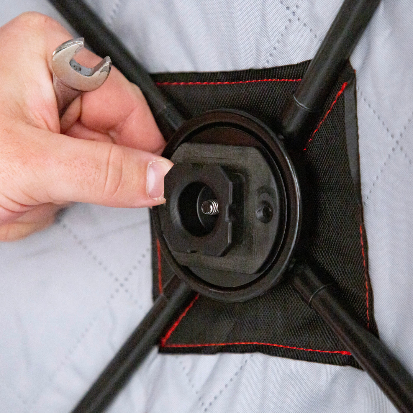 Eskimo E-Hub Deadstick Holder with stowable mounting base