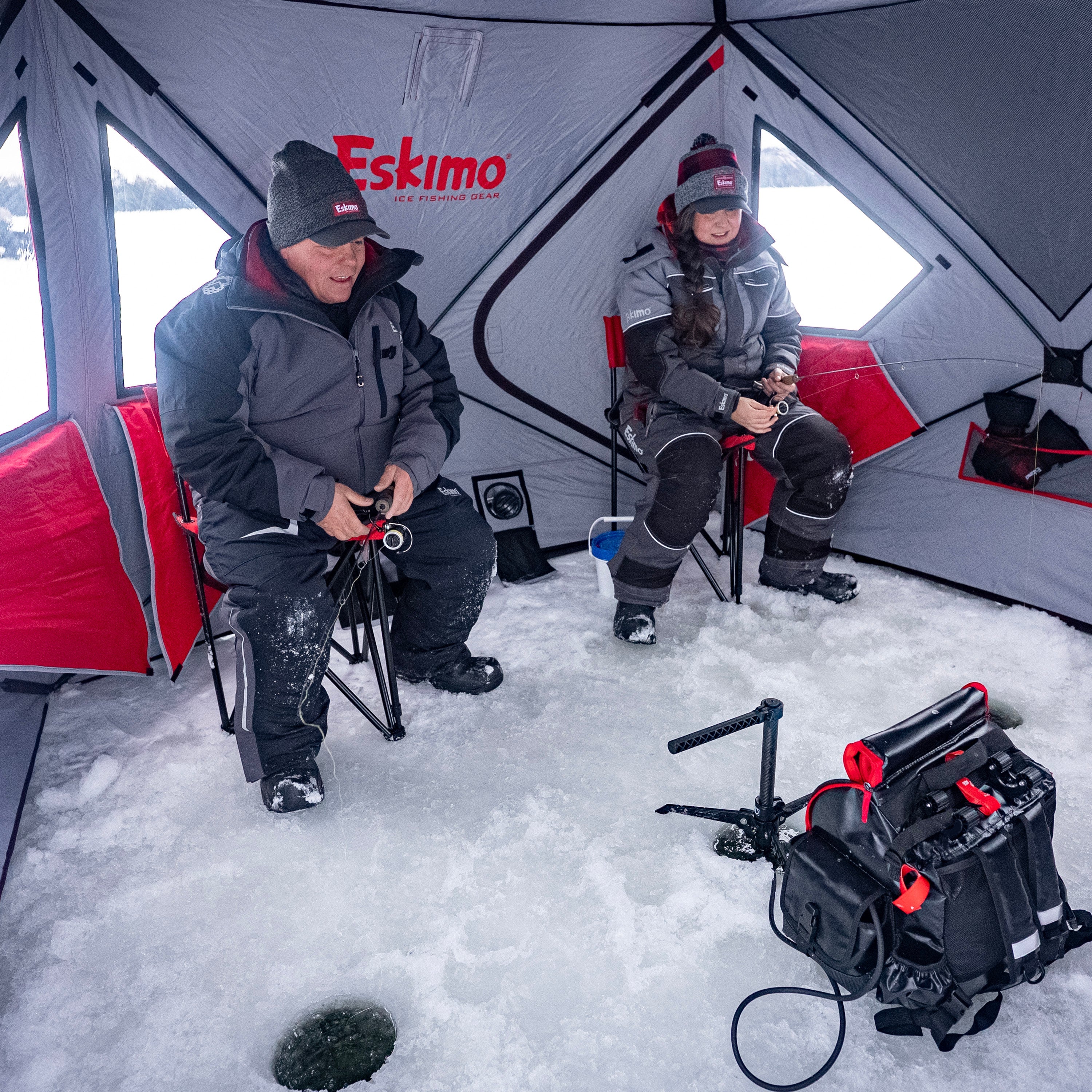 Outbreak 450XDP hub system with Packdown technology for compact transport