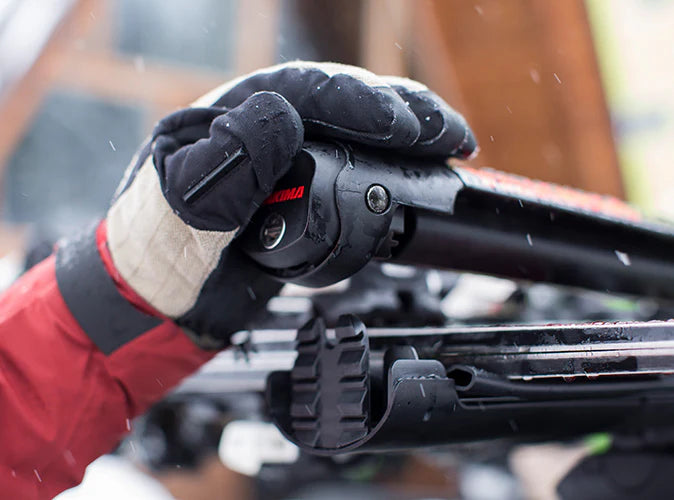 FatCat EVO’s large button design for easy opening with gloves or mittens