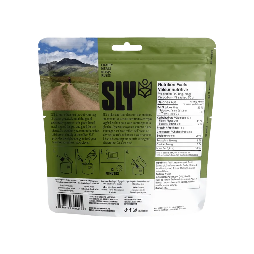 Freeze-dried pesto pasta with fusilli, basil and plant-based ingredients