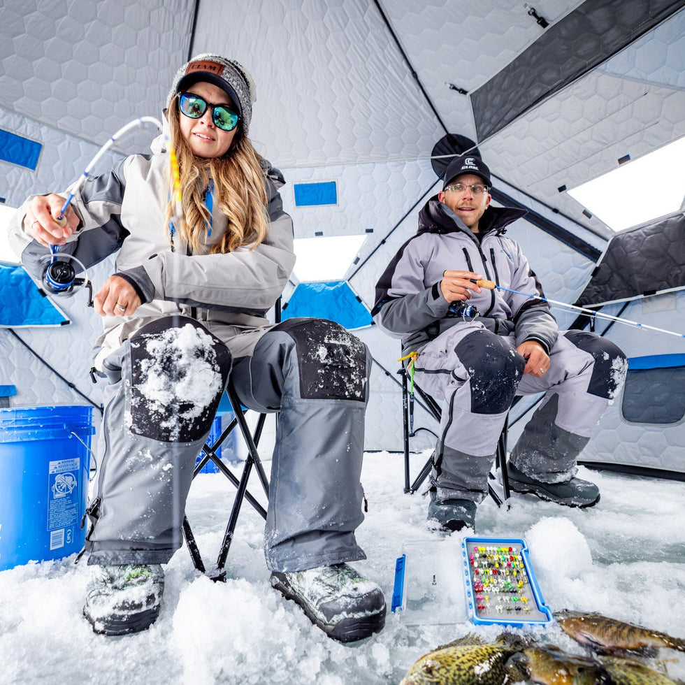 Clam X-400 portable thermal ice fishing shelter