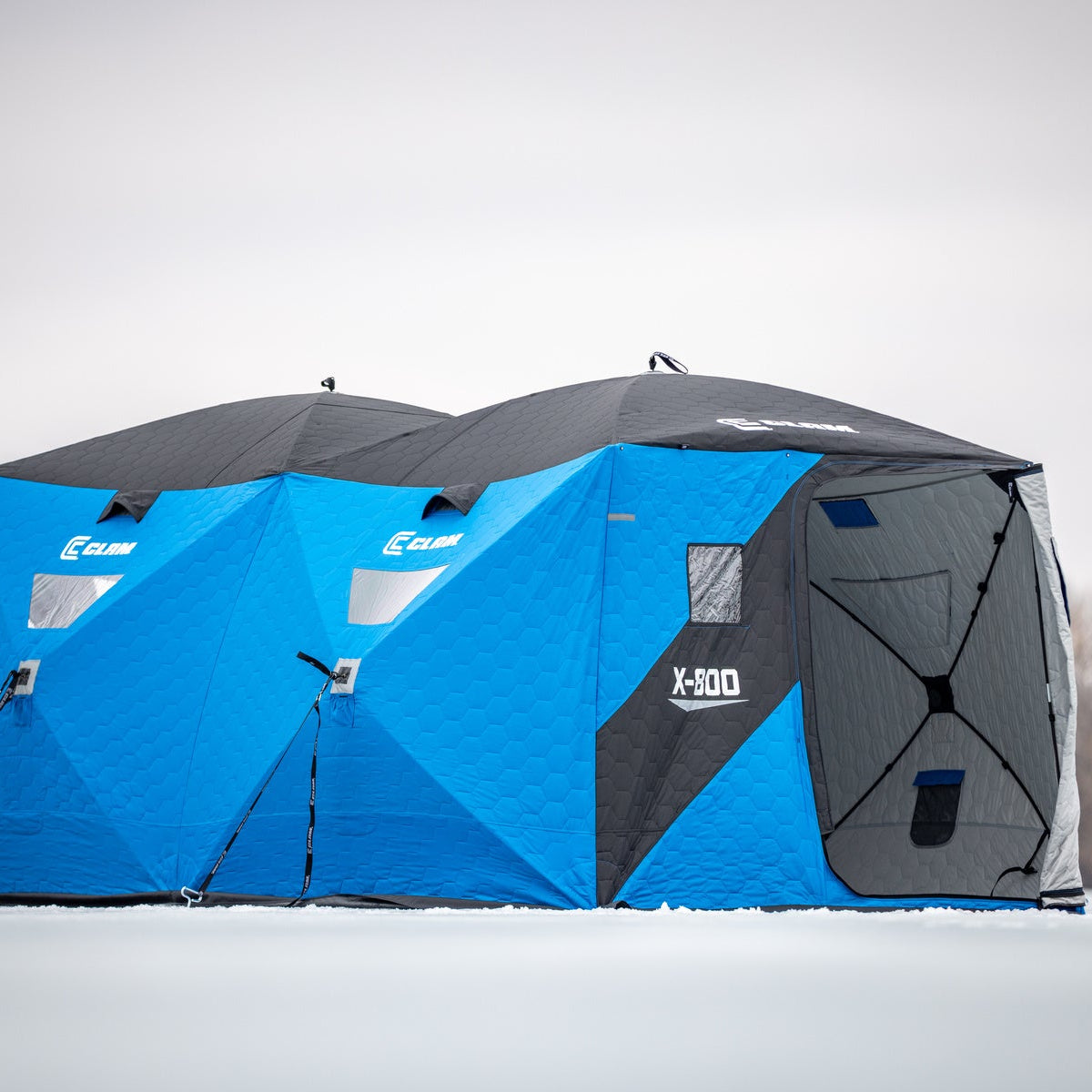 Clam X-800 large group ice fishing shelter