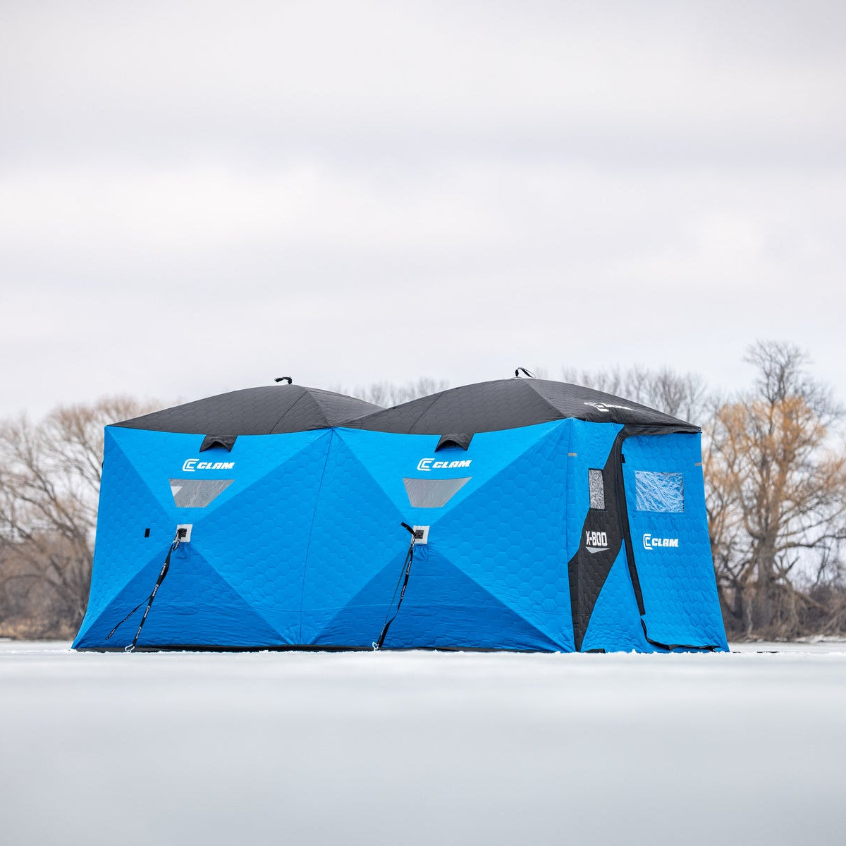 Clam X-800 portable thermal hub ice shelter